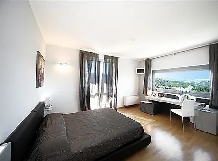 Aria Di Langa Montelupo Albese